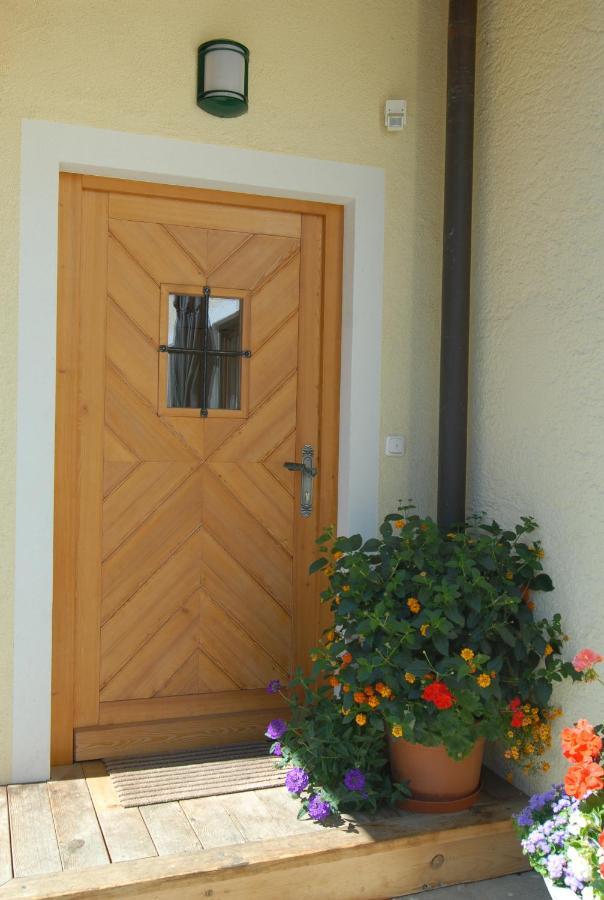 Ferienwohnung Stoeckl ليوغانغ المظهر الخارجي الصورة